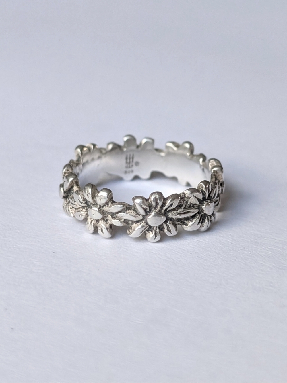 James Avery Margarita Daisy Flower Chain Band Ring Sterling silver Size 5.5